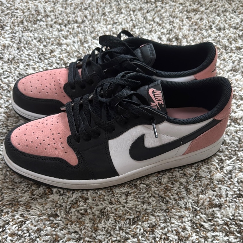 LIKE NEW - Nike Jordan 1 Low OG Black, Pink, and White Sneakers